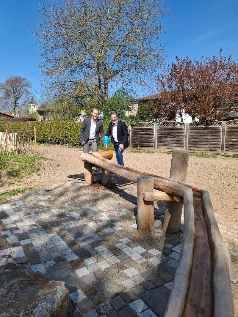 Wasser erleben und verstehen – Josef Wund Stiftung unterstützt Projekte in Sinsheim 1 Spende Wund Stiftung 02 rotated e1744453065192